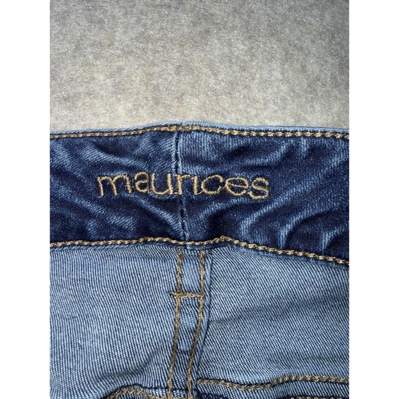 Maurices Size 14W Cropped Jeans Med Wash Holes - Picture 4 of 10